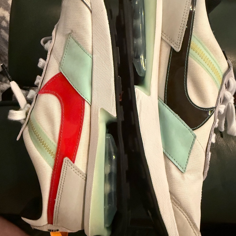 Nike Sneakers with Multicolor Embroidery